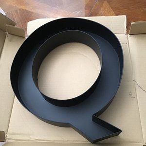 Wine cork holder metal letter Q